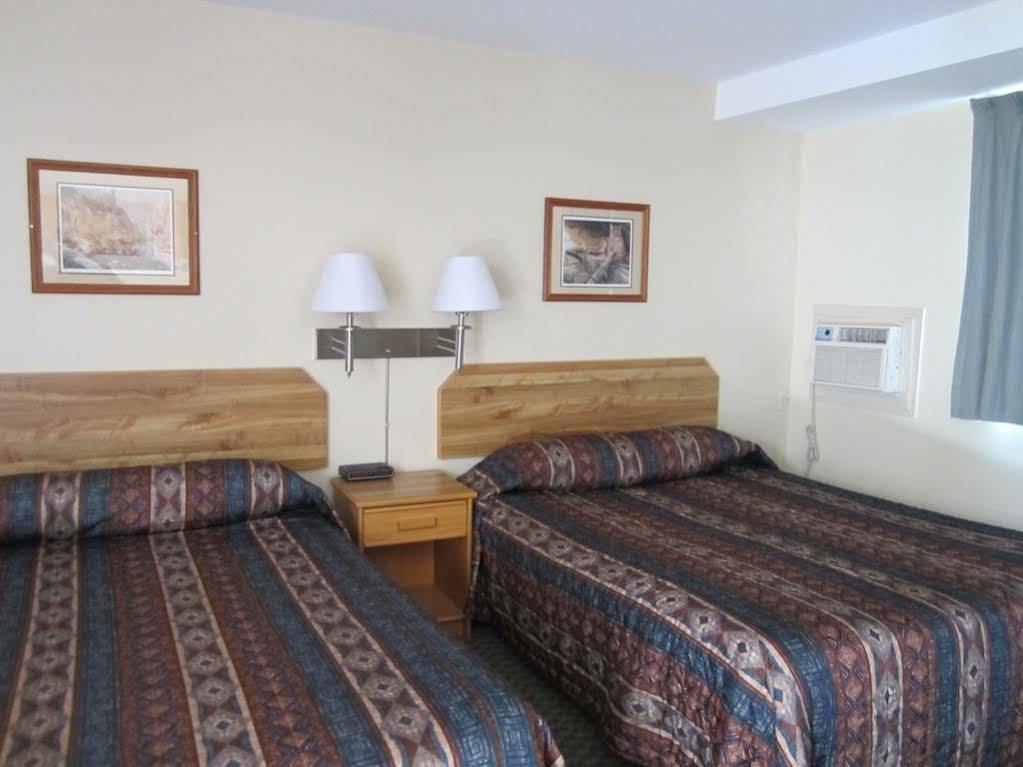 Canada'S Best Value Desert Inn & Suites Cache Creek Luaran gambar